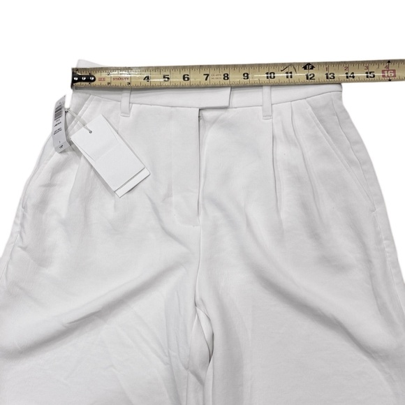 Aritzia Limerick high waisted shorts size 2 - Picture 7 of 8